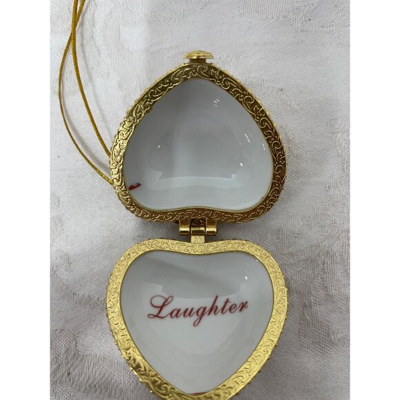 Heart-Shaped Porcelain Ornament With Gold Trim & Display Stand Hinged Keepsake B - Picture 2 of 5